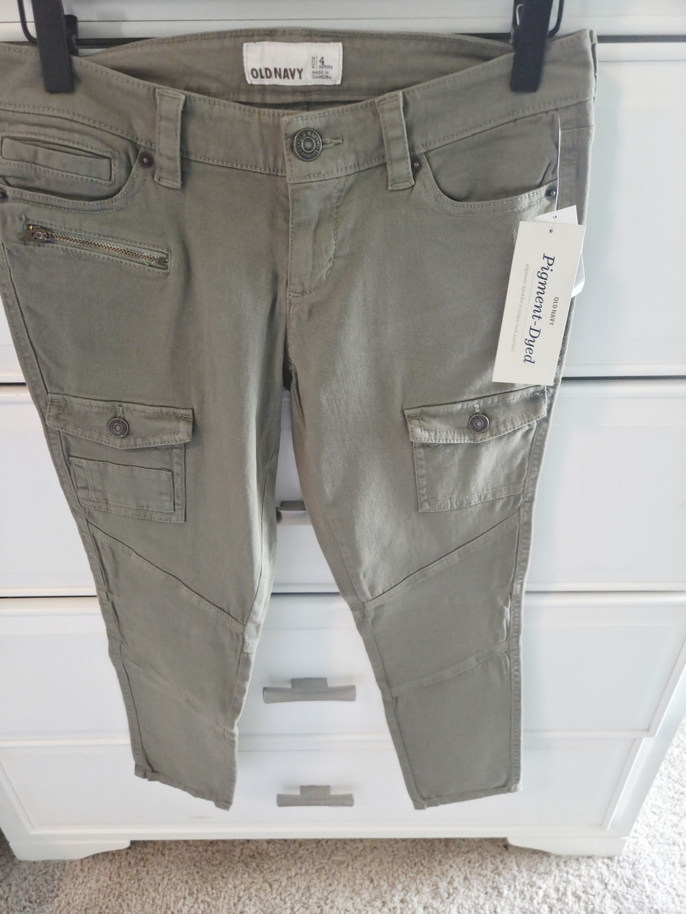 Old Navy Olive Green Cargo Crop Jeans